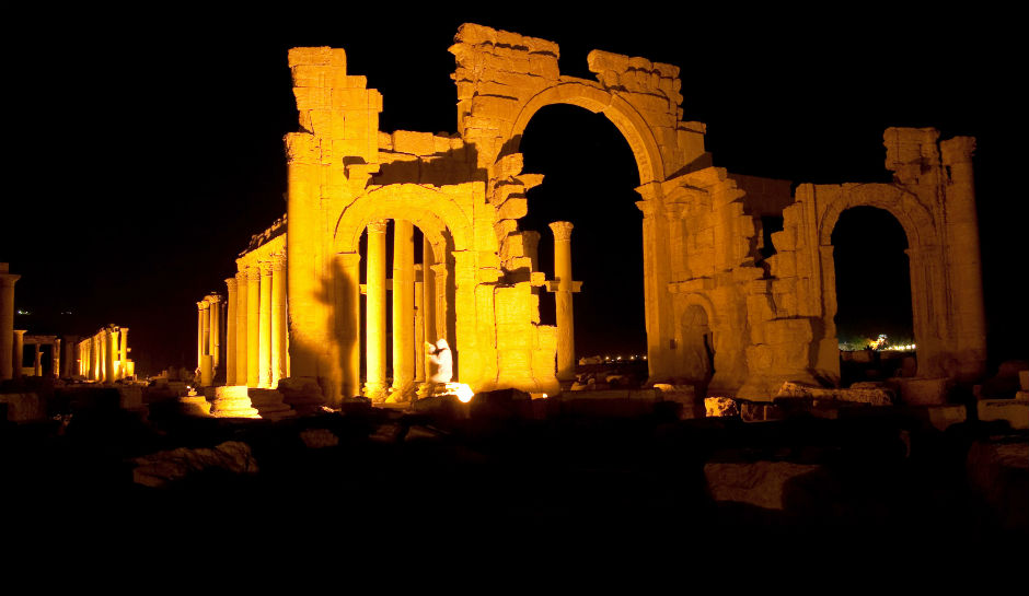 The Arch of Triumph among the Roman ruins of Palmyra before it was destroyed