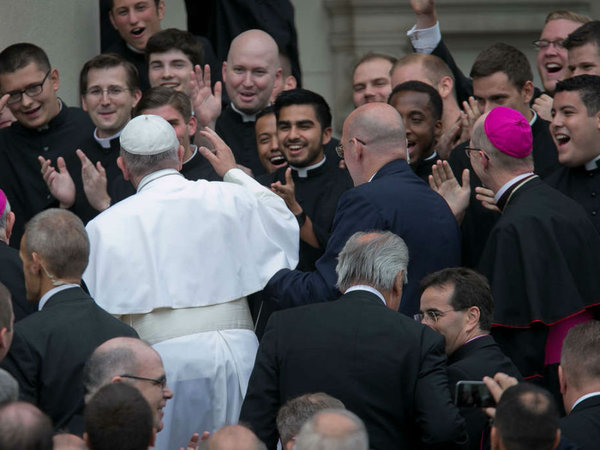 Pope Francis arrives at St. Charles Borromeo Seminary in Wynnewood where he was spending Saturday night