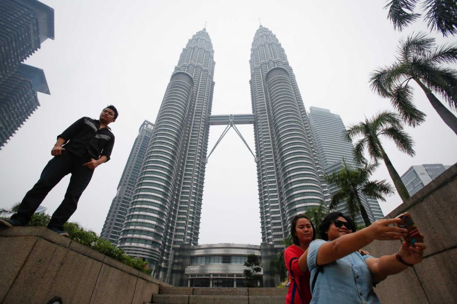 Singapore sends notice to Indonesian firms for causing haze