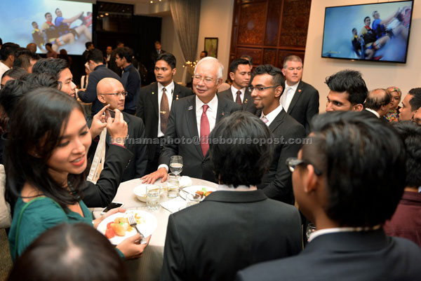 Najib meets some of the Malaysian students attending a gathering for Malaysian students and diaspora at the Permanent Mission of Malaysia. — Bernama