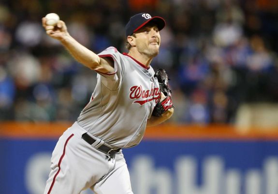 Max Scherzer #31 of the Washington Nationals pitches