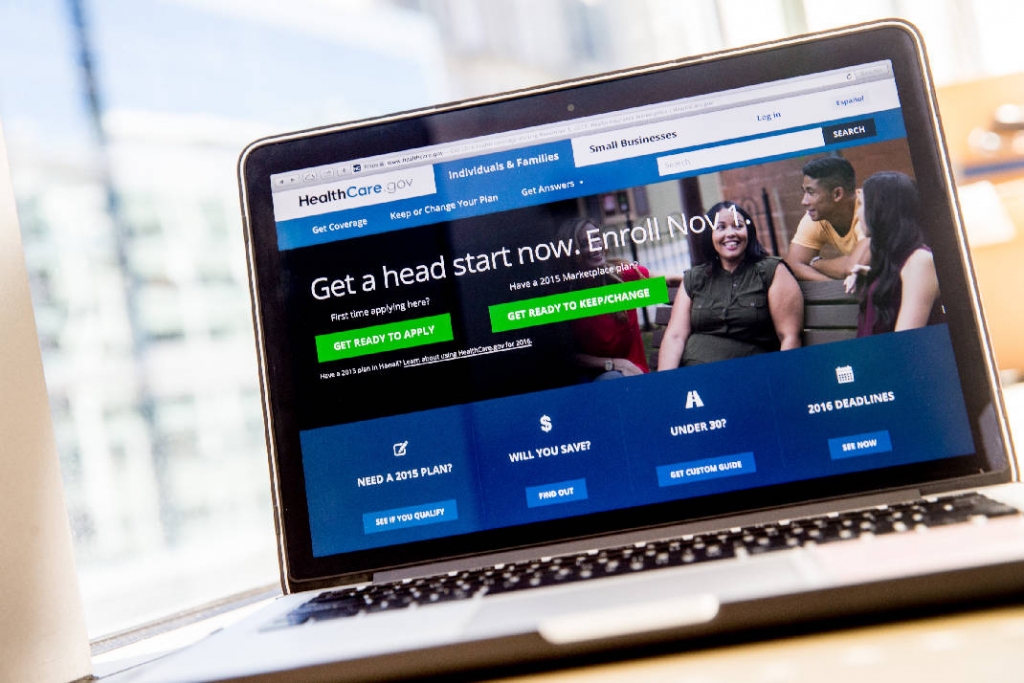 Feds lower sights on 2016 Obamacare enrollment