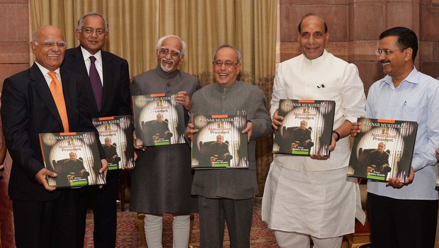 President Pranab Mukherjee launching Coffee Table Book'The Nationalist President Pranab Mukherjee edited by Prabhu Chawla the Editorial Director of The New Indian Express at Rashtrapati Bhavan in New Delhi. | EPS