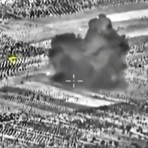 Airstrikes aim at non-ISIL targets