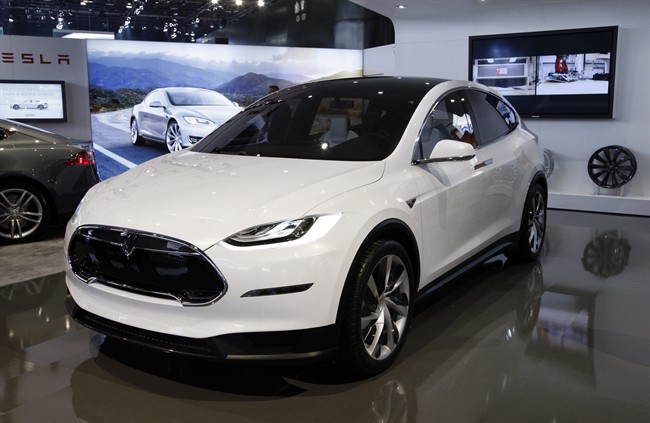 Tesla Introduces Model X