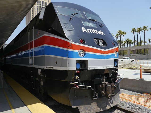 AMTRAK 300x225 Amtrak Adds New Baggage Fees for Exceeding Limits