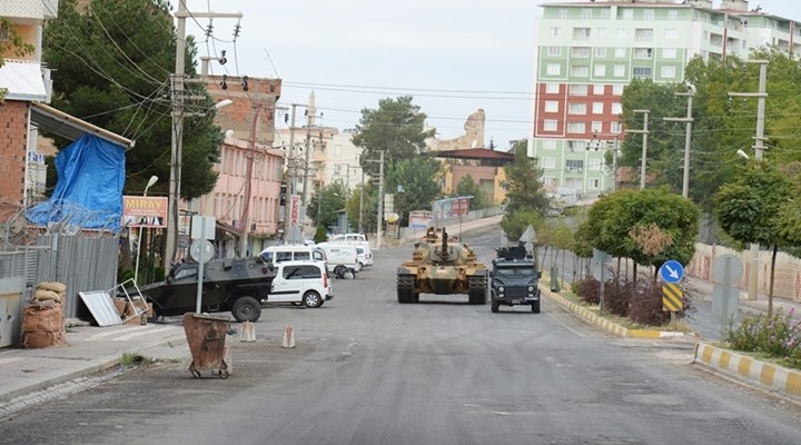 Turkish military kills 17 PKK militants in town under curfew