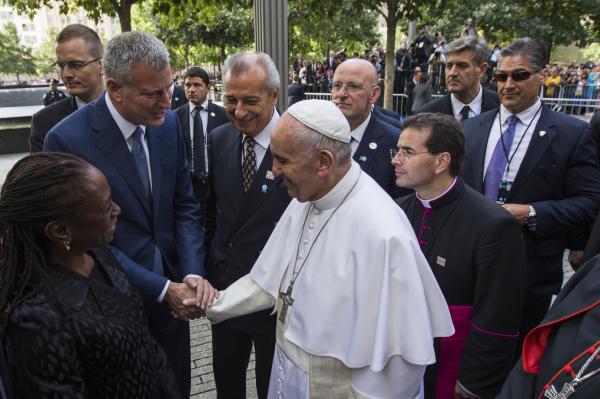 De Blasio: NYC will be ready for Hurricane Joaquin; mayor could change travel