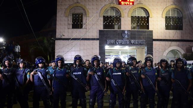 Bangladeshi police officers stand guard in Dhaka’s central jail where Nationalist Party leader Salahuddin Quader Chowdhury and Bangladesh Jamaat-e Islami Secretary General Ali Ahsan Mohammad Mujahid were executed