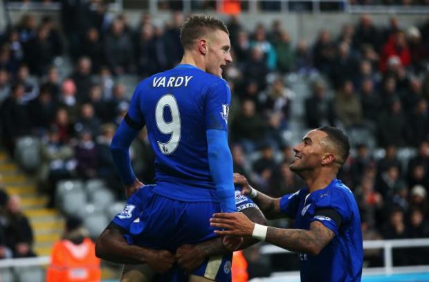 Leicester City striker Jamie Vardy has equaled Ruud van Nistelrooy's record of scoring in 10 consecutive Premier League games