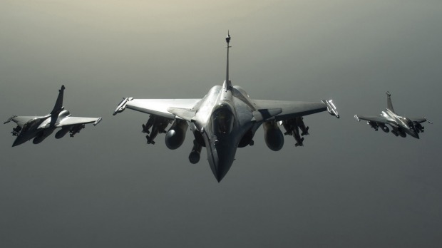 France has launched fresh airstrikes against Islamic State in Syria