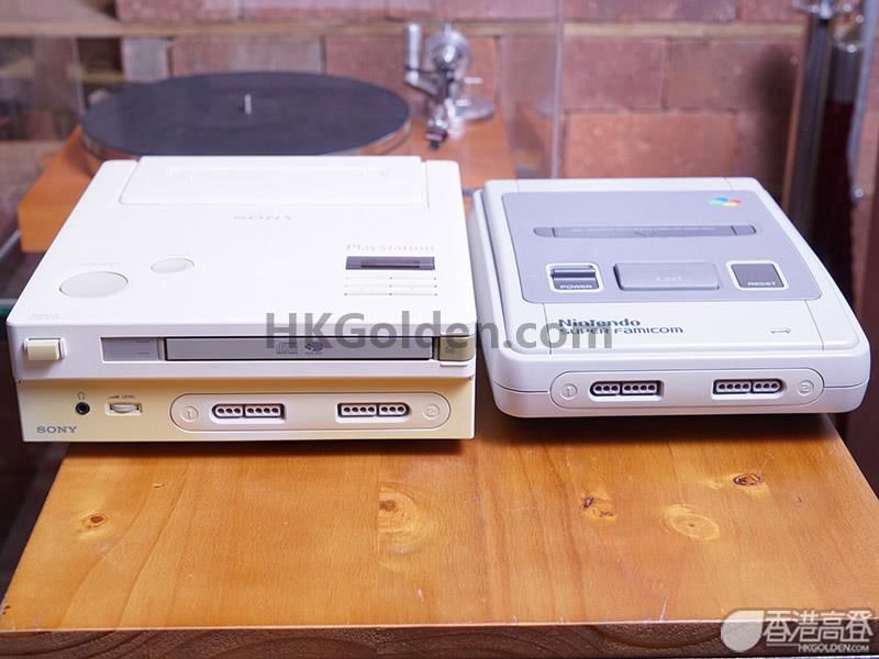 The SNES PlayStation prototype gets played and opened