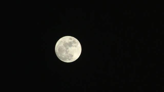 A view of the moon on Christmas Eve from Catalina Island