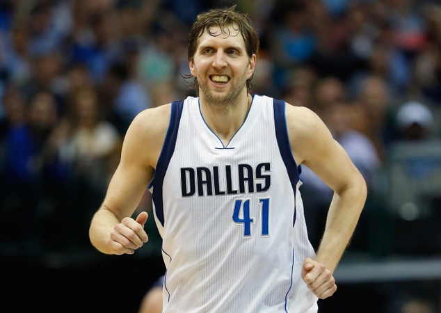 Dallas Mavericks star Dirk Nowitzki has passed Shaquille O'Neal for sixth place on the NBA all-time scoring list