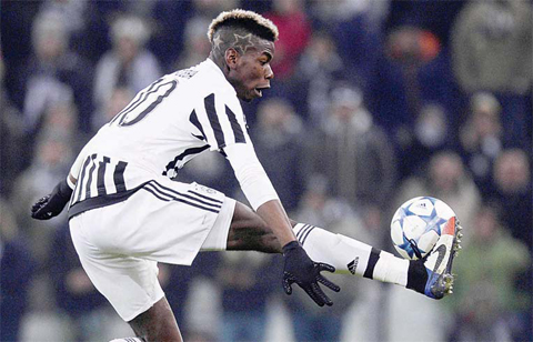 TURIN Juventus’ midfielder from France Paul Pogba controls the ball during the UEFA Champions League football match Juventus vs Manchester City