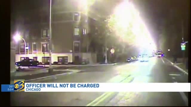 Prosecutor shows video of cop killing black man story image