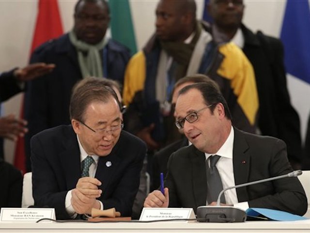 Around 100 Arrests At Paris Climate Conference Protest