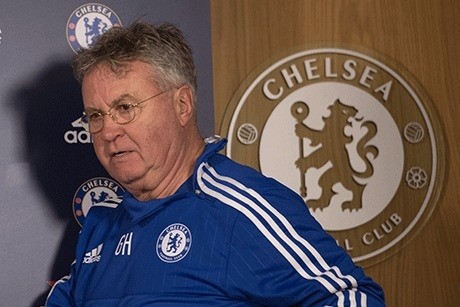 Guus Hiddink challenges Chelsea players to stand up and be counted