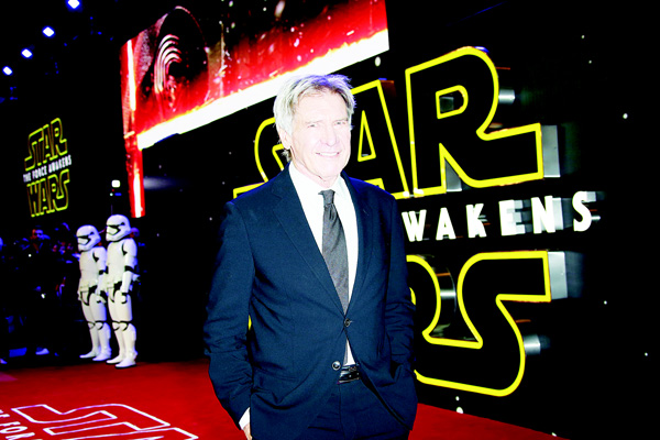 'Force Awakens' starts with $14.1 million overseas