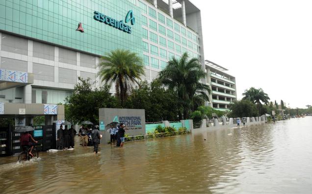 Heavy rain floods India's Chennai