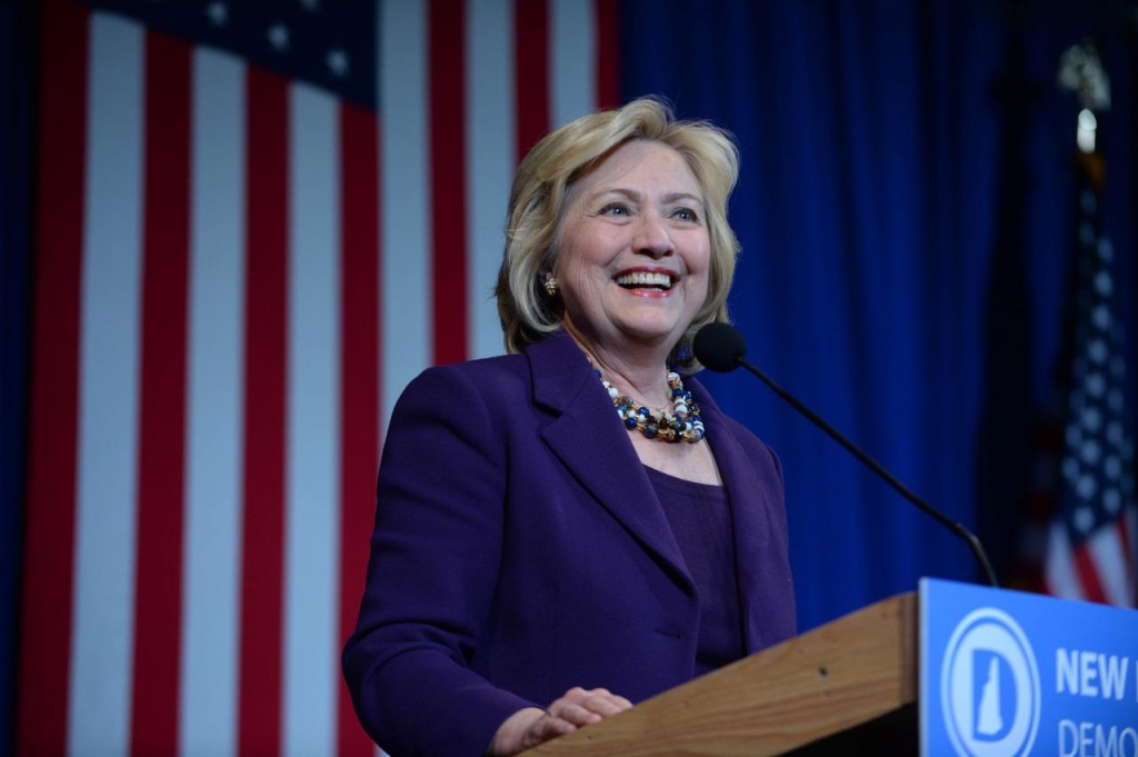 Hillary Clinton Pledges Broadband for All Americans in $275 Billion Infrastructure Plan