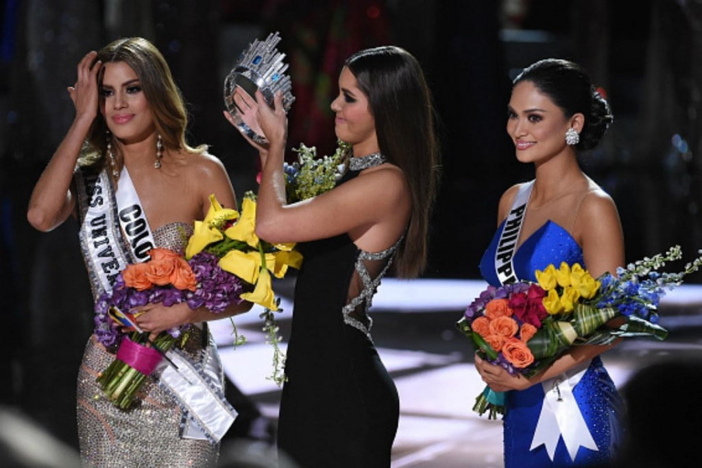 Steve Harvey apologises for Miss Universe gaffe