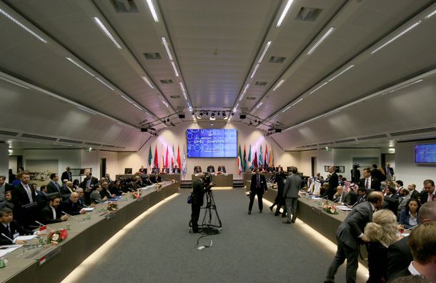 OPEC keeps oil production at current high level