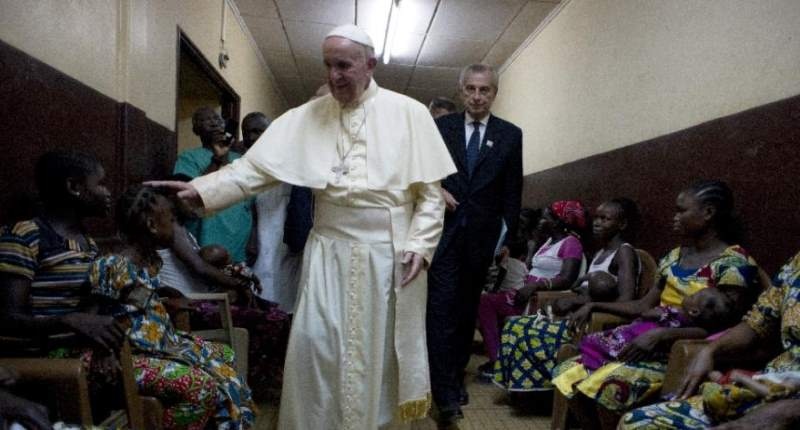 Pope Francis meets with Muslims in Central African Republic