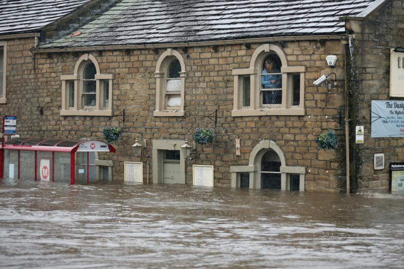 UK gov't to hold emergency session on flooding in north