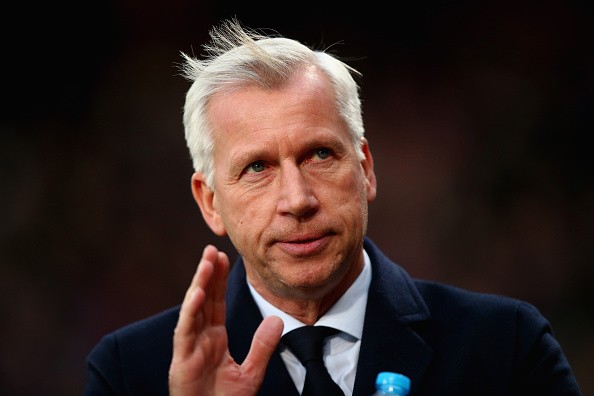 Alan Pardew’s contract with Palace runs down into the 2017-18 campaign