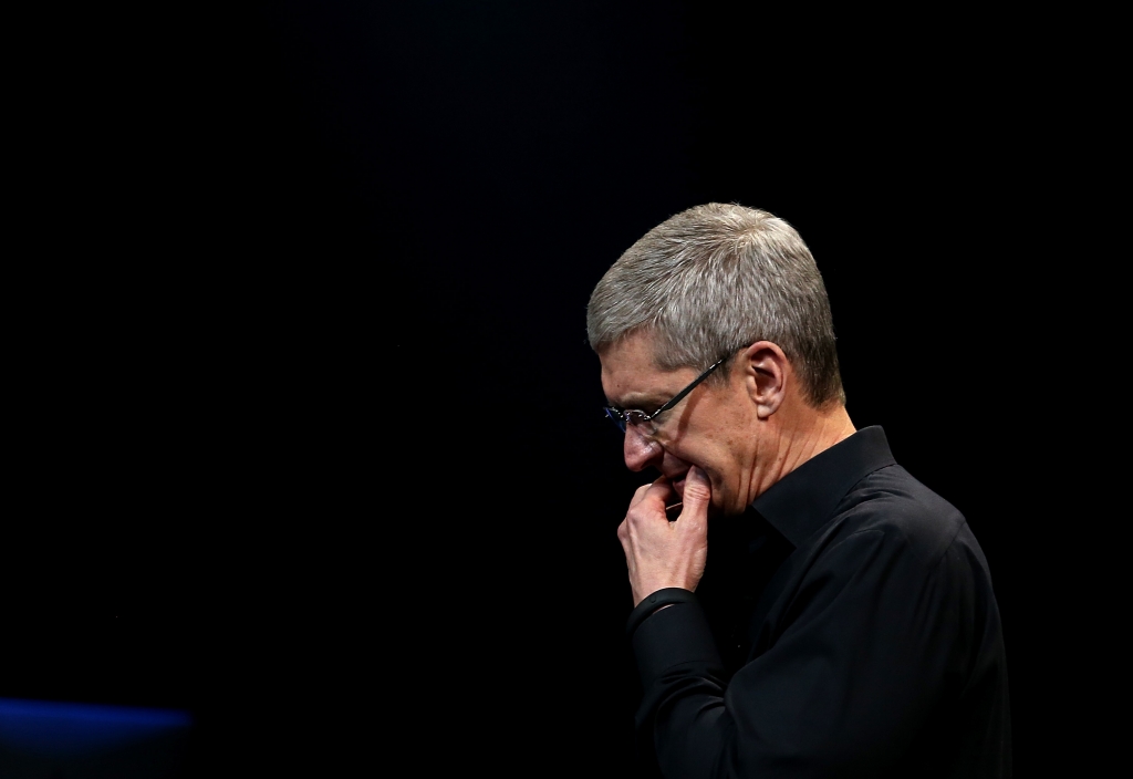 Apple failed to improve diversity much in 2015