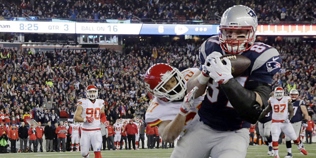 Patriots Injury News: Are Gronkowski, Edelman, Amendola And Chandler Jones Healthy vs. Chiefs?