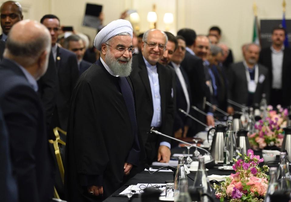 Rouhani heads to France as Iran rebuilds relations with Europe