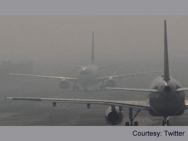 Fog at Delhi airport