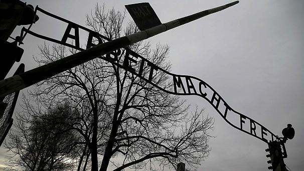 MP Mundell signs Holocaust memorial book