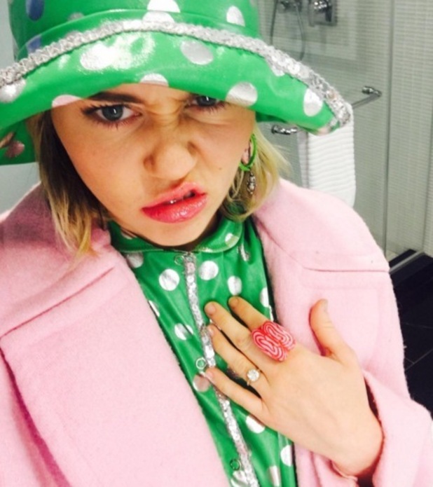 Miley Cyrus sparks speculation she is engaged again
18 January