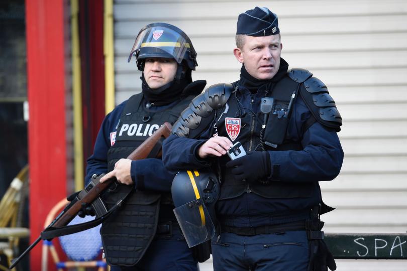 Man Killed Breaking Into Police Station in Paris Armed With Explosive Belt