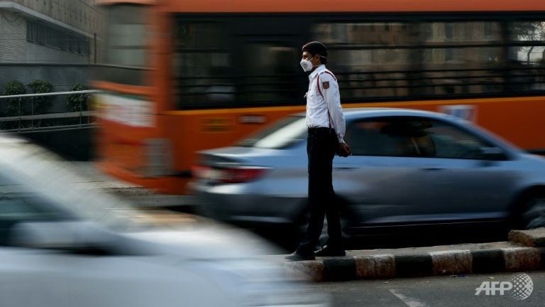 India's smog-shrouded capital pulls cars off roads