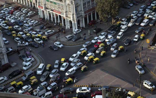 Only odd-numbered cars are allowed on Delhi roads as part of a 15-day plan to allow private vehicles on alternate days