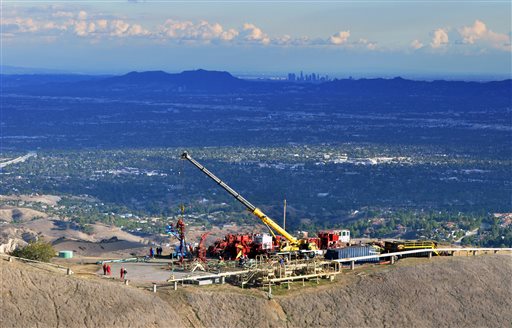 California Gas Co. shows equipment being used as SoCalGas crews and technical experts attempt to safely stop the flow of natural gas leaking from a storage well at the utilitys Aliso Canyon faci