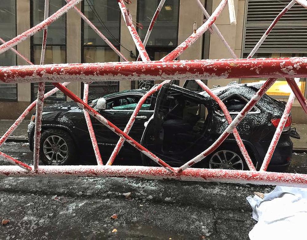 Downtown Manhattan construction crane collapses, kills one