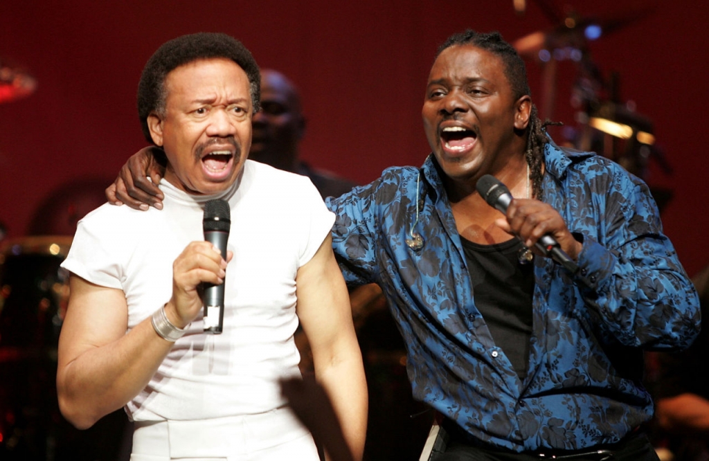 Singers Maurice White and Philip Bailey of the band Earth Wind and Fire perform during the inaugural'Grammy Jam Fest at the Wiltern Theatre