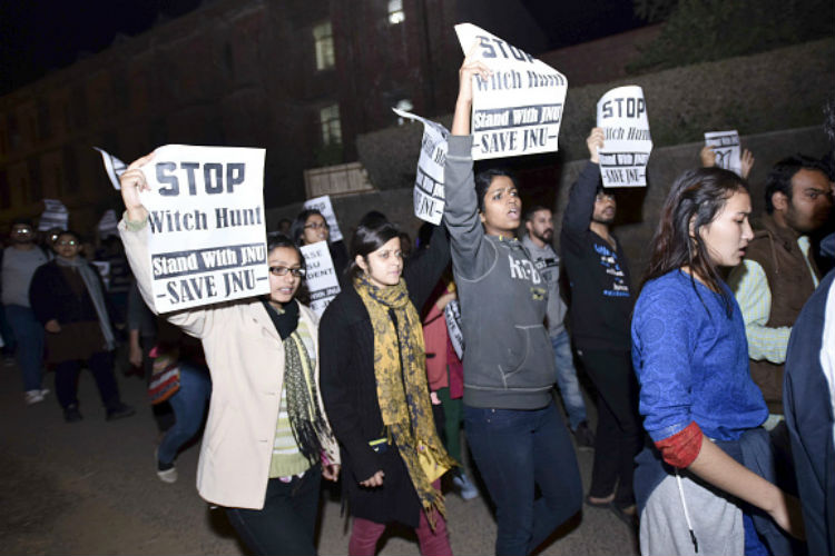 Afzal Guru row: FTII, 40 central varsities extend support to JNU students