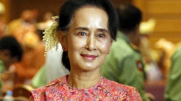 Myanmar's National League for Democracy leader Aung San Suu Kyi arrives to the opening of the new parliament in Naypyitaw