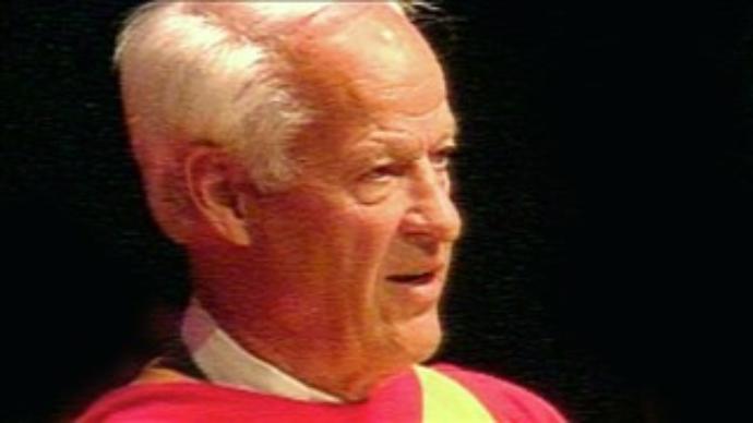 NHL Hall of Famer Gordie Howe, 'Mr. Hockey,' Dies at 88