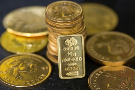 Precious metals lift on lower $US