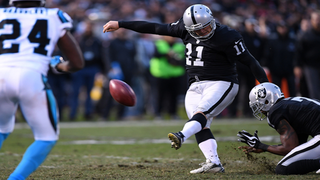 Carr overcomes injury as Raiders edge Panthers