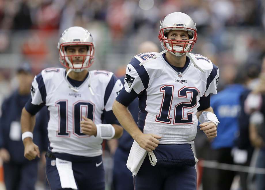 Tom Brady practiced Friday despite his knee injury and there’s been no talk of Jimmy Garoppolo taking over