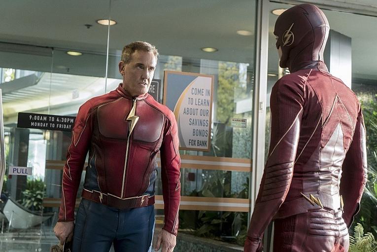 John Wesley Shipp as Jay Garrick and Grant Gustin as The Flash on The Flash'The Present Episode