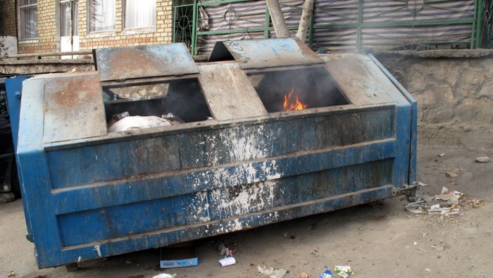 This dumpster fire symbolizes the SEC East title race which can become less smoky and stinky after Saturday's results